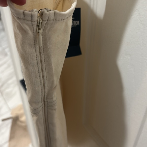 HOLLISTER dress, cream, zip up, adjustable straps
Size S - Picture 7 of 7
